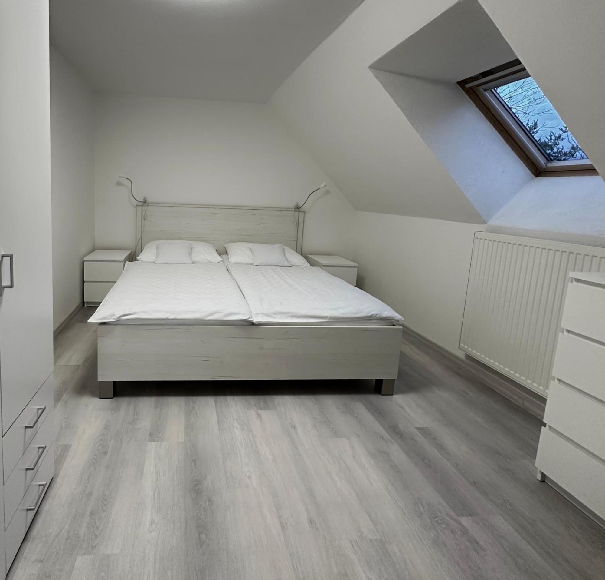Apartment Nela Pavčina Lehota Buitenkant foto